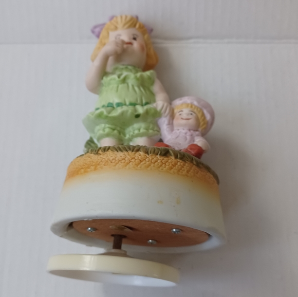 4/$40 Musical Figurine - Picture 6 of 8